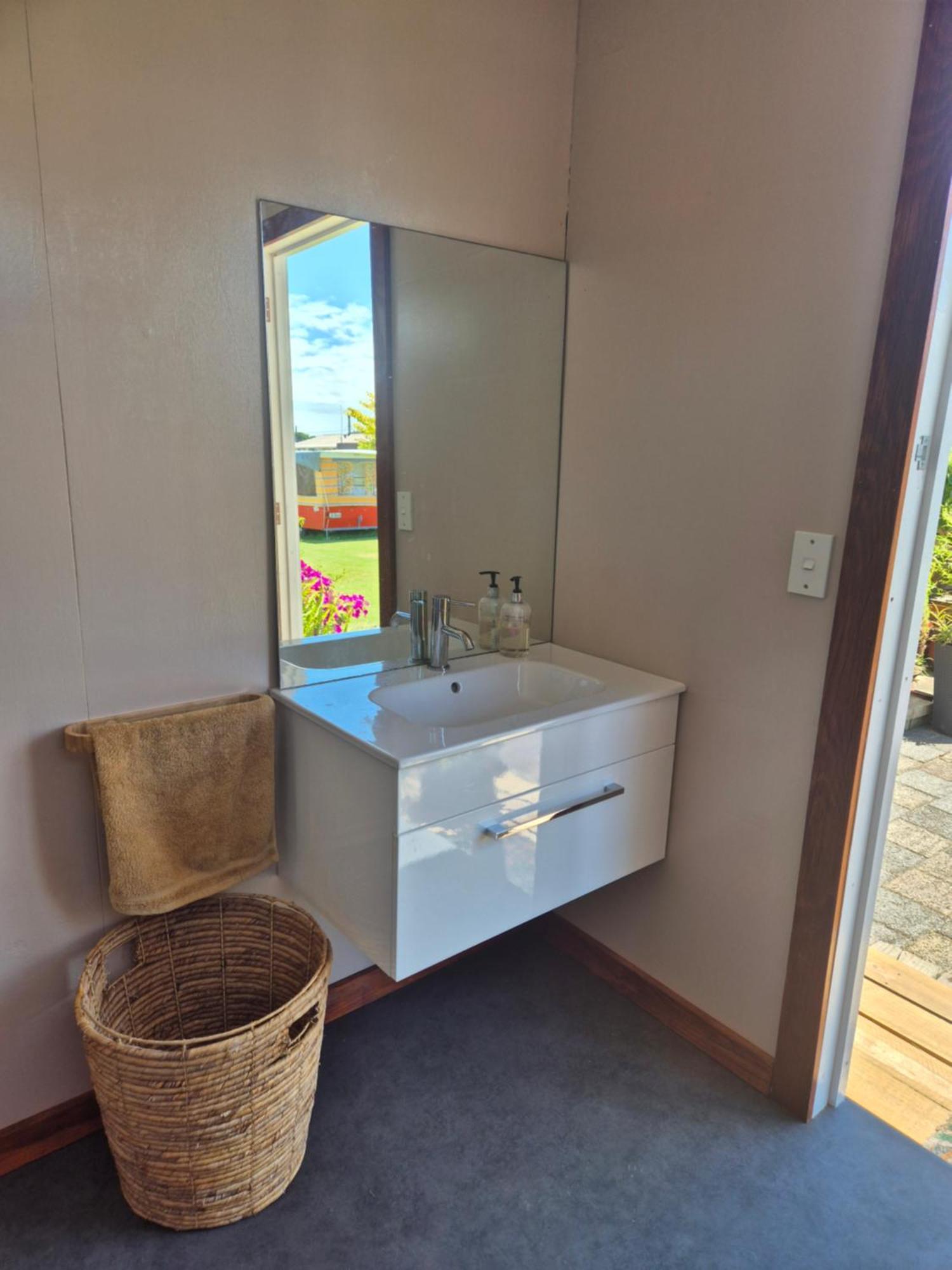 Delightful 1 Bedroom Tiny House, Unique And Memorable Westport Exterior photo
